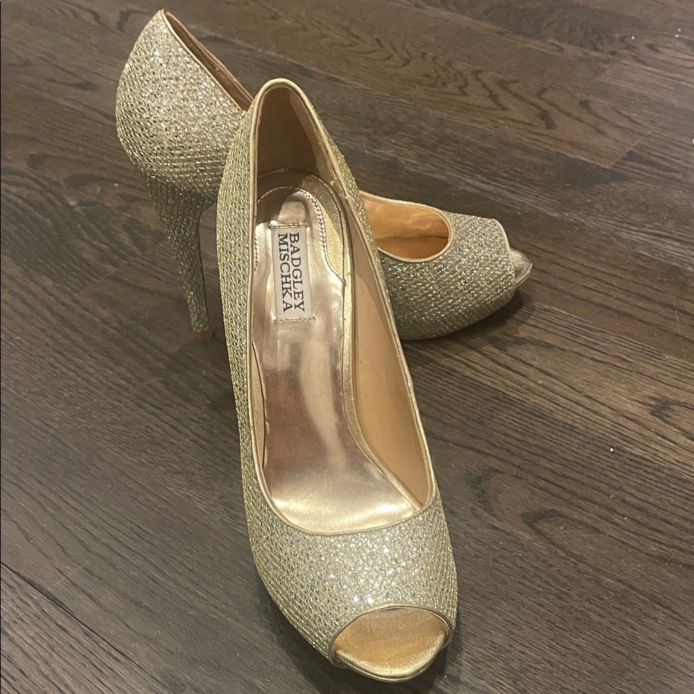 Badgley Mischka Glittering Gold Peep Toe Heels